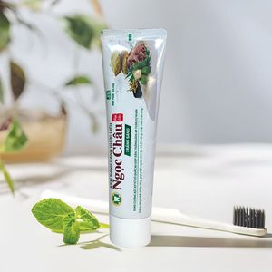Pasta Dental Blanqueadora Herbal Natural, Dientes Brillantes, Fórmula Suave y Segura, Aliento Fresco, Cuidado Bucal, Fabricante OEM - Product Image 6