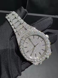 Montre de luxe pour homme avec diamants Moissanite, montre analogique à quartz avec finition glacée pour un style moderne, montre-bracelet pour un usage tendance - Product Image 3