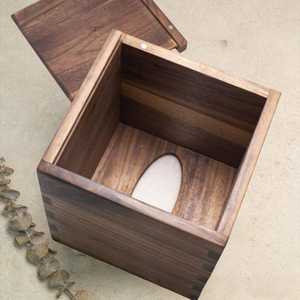 Organisateur en bois d'acacia naturel fait main |   Porte-boîte à mouchoirs en bois, décoration d'intérieur, cadeau |   Boîte en bois décorative pour le salon - Product Image 3