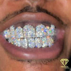 Diseño Personalizado de Grillz Dentales con Diamantes Moissanite VVS, Plata de Ley 925, Joyería de Lujo Estilo Hip Hop - Product Image 4