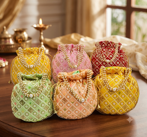 Sac Mini Potli de Luxe Brodé Jaipurios avec Poignée Perles pour Cadeau de Mariage Indien, Pochette de Mariée, Pochette Cadeau Festive Faite à la Main - Product Image 1
