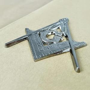 Joyerie de collier maçonnique avec symbole carré et compas, grand pendentif maçonnique plaqué argent - Product Image 5