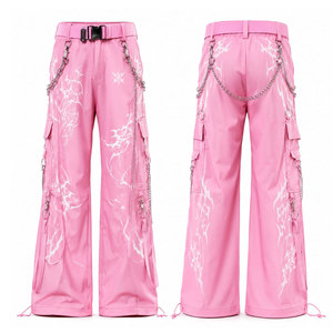 Pantalon cargo rose à jambes larges avec décorations en chaîne, imprimé par sublimation, taille haute, style streetwear pour homme, été, respirant, polyester - Product Image 1