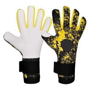 Gants de gardien de but de football personnalisés en latex rose et blanc, à doigts complets, antidérapants, respirants, légers, avec sangle de poignet réglable à lacets - Product Image 4