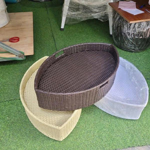 Plateau flottant en rotin, fabriqué à la main à partir de matériaux naturels, conçu pour une utilisation en piscine, pour le service dans les spas et la décoration des centres de villégiature. - Product Image 3