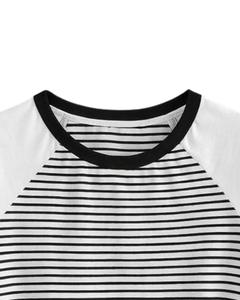 เสื้อยืดแร็กแลนลายทางขาวดำแบบกำหนดเองสำหรับผู้ชาย ผ้าฝ้ายลำลอง เสื้อยืดฤดูร้อน แขนเสื้อตัดกัน คอกลม ผู้ผลิตและจำหน่าย OEM - Product Image 6