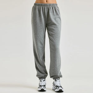 Velours fermeture éclair automne épais haut court survêtement femmes ensemble décontracté vêtements de sport deux pièces à capuche ensemble de haute qualité à bas prix - Product Image 4