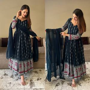 ENSEMBLE DE COSTUME ANARKALI GEORGETTE ANARKALI BRODÉ UC348 - Product Image 5