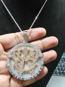 Colgante Personalizado con Iniciales de Moissanita, Joyería Hip Hop con Monograma Redondo, Collar de Lujo, Regalo - Product Image 6
