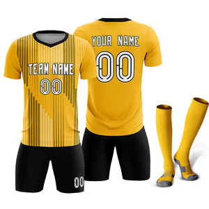 Conjunto de Uniforme de Fútbol Sublimado Personalizado OEM para Hombre, Camiseta de Fútbol Rosa Ombre, Pantalones Cortos, Calcetines, Traje de 3 Piezas - Product Image 2