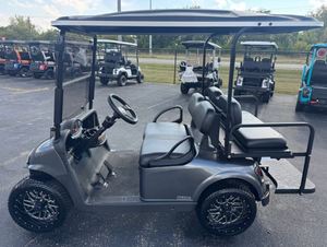 Voiturette de golf électrique 6 places, véhicule utilitaire à 4 roues, en vente - Product Image 3