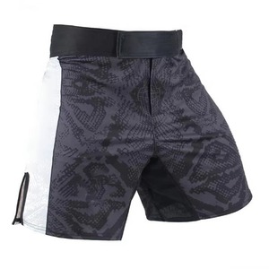 Shorts pour hommes en polyester et élasthanne, imprimés par sublimation, taille élastique, style urbain, avec fentes, vente en gros et personnalisation - Product Image 3