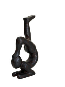 Escultura de Aluminio de Postura de Yoga Abstracta, Figura Metálica Minimalista, Decoración Moderna Industrial para el Hogar, Estatua Artesanal con Acabado en Bronce - Product Image 2