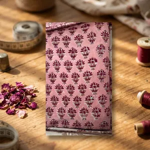 Tissu textile artisanal en coton biologique tissé avec blocs de bois, teintures naturelles pour filles - Prix de gros - Product Image 2