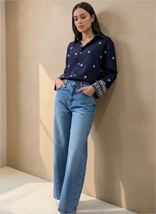 Camisa de Rayón Bordada para Mujer - Blusa de Manga Larga con Botones y Bordado Floral, Blusa Informal para Oficina - Product Image 2