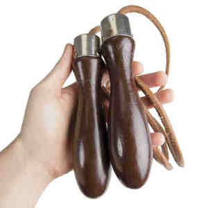 Cuerda de Saltar de Cuero con Mango de Madera, Longitud Ajustable para Entrenamiento de Boxeo y Ejercicio Físico - Product Image 1