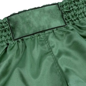 Shorts de Muay Thai en satin vert forêt de qualité supérieure - Short de kickboxing à taille haute élastique - Équipement d'entraînement professionnel pour MMA et boxe - Product Image 2