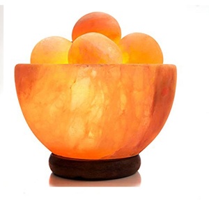 Lampe bol en morceaux de sel naturel avec cordon de gradateur artisanal de BCI Enterprises - Product Image 1