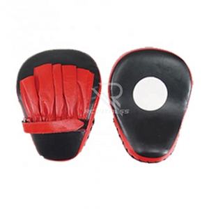 Almohadillas de Boxeo de Cuero de Alta Calidad para Entrenamiento y Combates de Artes Marciales - Product Image 1