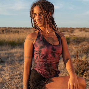Top Halter Bohemio con Estampado Tie Dye, Espalda Descubierta y Detalle de Volantes, Estilo Hada, para Mujer, Ropa de Verano y Festivales - Product Image 1