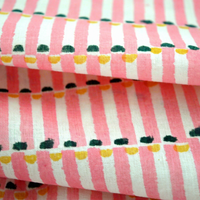 Tissu au mètre, tissu en coton rose imprimé au bloc indien, tissu indien, imprimé floral, tissu pour robe, tissu à coudre, textile indien