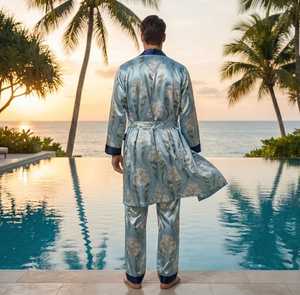 Bata de Baño Floral Azul Cielo para Hombre, Conjunto de Seda Mítica, Ropa de Estar de Lujo para Resort, Bata Estilo Kimono para Hombre - Product Image 3