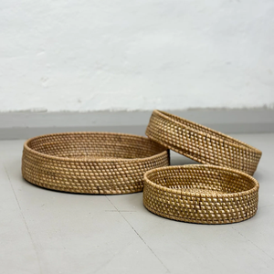 Plateau de service en rotin naturel de qualité supérieure, fabriqué à la main, avec poignées en bois, organisateur de cuisine durable en rotin pour plateaux décoratifs - Product Image 3