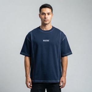 Camiseta de Hombre Azul Marino con Costuras en Contraste, Cuello Redondo, Manga Corta, Corte Holgado, Estilo Casual Urbano - Product Image 1