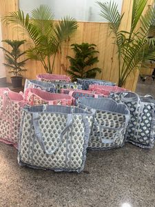Grands sacs fourre-tout matelassés pour femmes, imprimés à la main avec des motifs floraux, sacs de voyage bohèmes pour la nuit, le week-end, la plage, sacs écologiques pour les courses, les courses au supermarché et les voyages - Product Image 6