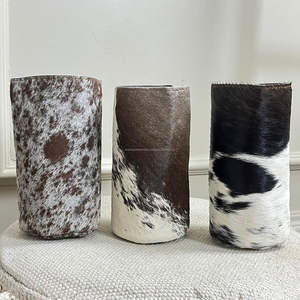 Vente en gros Refroidisseur de canette isotherme Refroidisseurs de bière en cuir de vachette Porte-bouteille en cuir de vachette Manchon personnalisé Coozies pour canettes - Product Image 5