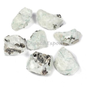 Vente en gros pierre brute en cristal d'aventurine verte naturelle de haute qualité non polie pierre brute de guérison pierre brute en cristal pour décoration intérieure - Product Image 2