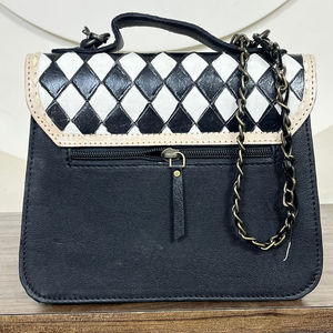 Bolso Bandolera Cruzado de Cuero Vacuno Hecho a Mano con Patrón a Cuadros, Bolso de Hombro de Piel con Pelo y Correa de Cadena, Elegante y Duradero - Product Image 5