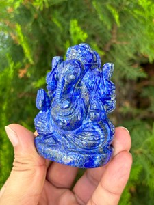 Statue de Ganesha en Lapis Lazuli Naturel |   Idole de Ganesha sculptée à la main en pierre précieuse bleue de 2,75 pouces |   Décoration d'autel spirituel - Product Image 3