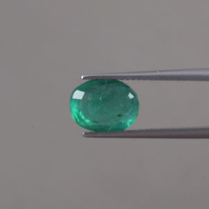 Esmeralda Natural Certificada IGI, Venta al por Mayor, 3 Quilates, Corte Ovalado 11x8mm, Excelente Calidad, Verde Claro, Tratada con Calor, para Joyería - Product Image 3