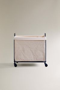 Panier à linge en fer forgé pour usage domestique quotidien, avec structure légère et fonction de transport facile - Product Image 3