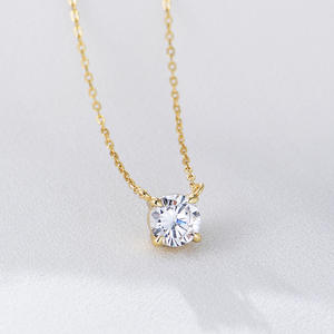 Collar con Colgante Redondo de Circonita Estilo Europeo Americano, Cadena de Cobre de Lujo para Clavícula con Diseño Femenino y Estilo Único - Product Image 2