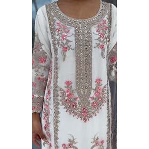 Conjunto de Top, Pantalón y Dupatta de Fiesta para Mujer con Diseño de Bordado - Product Image 1