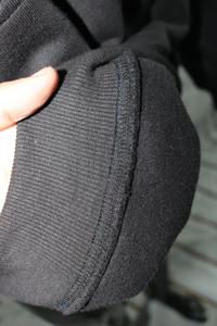 Sweat-shirt noir avec logo personnalisé, taille américaine, sans cordon de serrage, coupe ample, broderie, impression DTG, impression DTF, impression sérigraphique, coton, molleton, tissu éponge. - Product Image 5