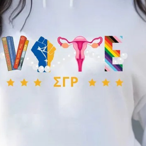 Sudadera con capucha blanca nueva para mujer, con estampado gráfico de hermandad griega, estilo pullover, con mensaje electoral, personalizada para el campus - Product Image 3