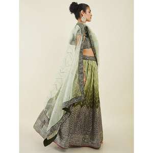 Lehenga choli ชุดแต่งงานผ้าไหมศิลปะเลื่อมสีเขียวที่น่าอัศจรรย์ - Product Image 5