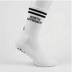 Chaussettes North Approach en coton blanc respirant avec imprimé lettres pour adultes, idéales pour l'été et les tenues décontractées - Product Image 3