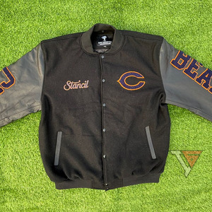 Blouson aviateur universitaire décontracté avec logo personnalisé pour hommes manches en cuir et laine patchs de broderie de lettres en chenille hiver OEM à séchage rapide - Product Image 1