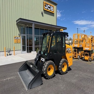 Chargeuse compacte JCB 215 fiable pour les projets de manutention de matériaux, avec hydraulique puissante, conception durable et prix abordable - Product Image 3