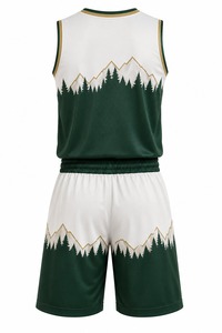 Ensemble de maillots de basket personnalisés sublimés, col en V, manches courtes, vert et blanc, anti-humidité, séchage rapide, taille élastique, 100% - Product Image 6