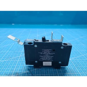 CUTLER-HAMMER QCR1010T เซอร์กิตเบรกเกอร์แบบขั้วเดียว ใช้แล้วตามสภาพเดิม อะไหล่อุปกรณ์เซมิคอนดักเตอร์รุ่นเก่า - Product Image 2