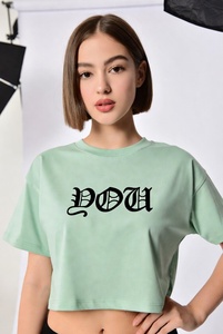 Camiseta Corta de Algodón para Mujer, Color Verde Menta, Cuello Redondo, Manga Corta, con Estampado de Logotipo Gótico, Estilo Casual de Primavera/Verano - Product Image 3