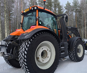 TRACTOR AGRÍCOLA USADO VALTRA T 175 ED 4X4 2023 DE PRIMERA MANO EN BUEN ESTADO - Product Image 1