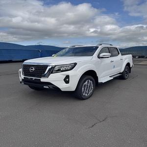 Camioneta Nissan Navara Doble Cabina 2.5 LE Plus 4X4 2025 con Transmisión Manual - Product Image 1