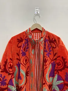 Chaqueta Larga de Terciopelo Naranja para Mujer, Estilo Bohemio Étnico, con Bordado Floral, Cuello Alto y Mangas Largas, para Invierno - Product Image 2