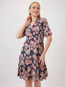 Vestido Formal con Estampado Floral Negro, Corte Evase, Cuello en V, Manga Corta, Largo Midi, Dobladillo con Volantes, Cintura Natural, Georgette Ecológico - Product Image 5